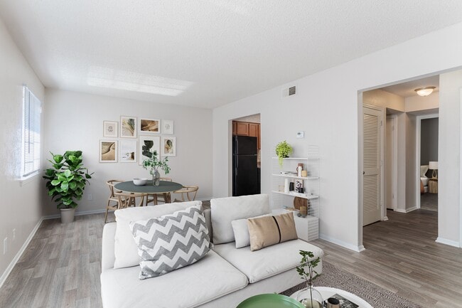 Hickory Lake in Antioch, TN - Foto de edificio - Building Photo