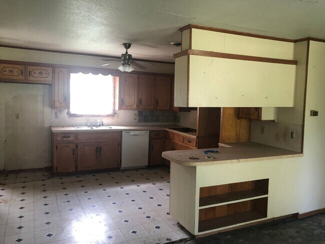 915 W Almar St in Malden, MO - Building Photo - Building Photo