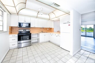 5100 SW 90th Ave, Unit 110 in Cooper City, FL - Building Photo - Building Photo