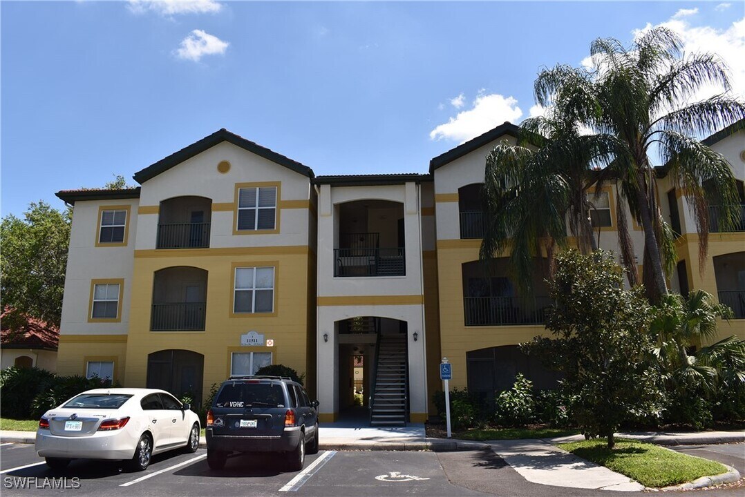 11511 Villa Grand in Ft. Myers, FL - Building Photo