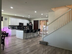 11713 Campus Park Dr in Bakersfield, CA - Building Photo - Building Photo