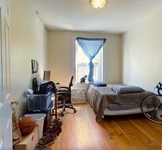 108 Central St, Unit 2L in Somerville, MA - Building Photo - Building Photo