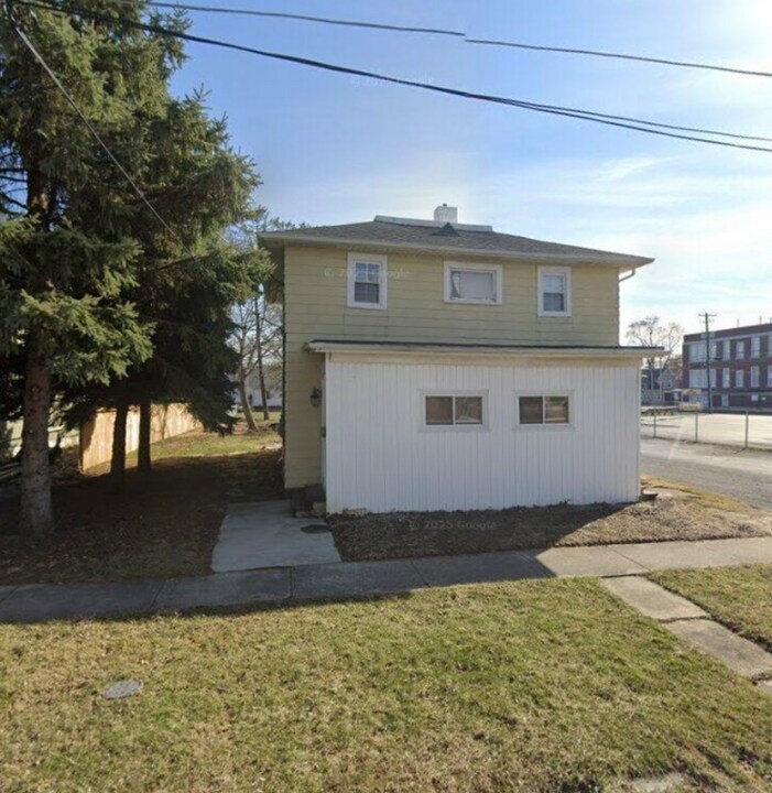 127 Ash Ave in Findlay, OH - Building Photo