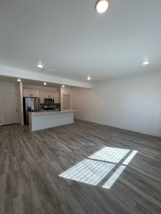 651 S 2400 W in Rexburg, ID - Building Photo - Building Photo