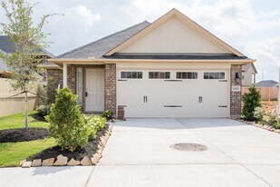 12111 Parade Park Pl in Houston, TX - Building Photo