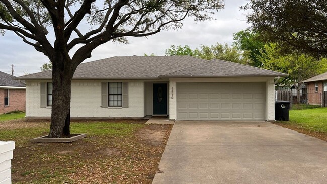 property at 1510 Woodside Ln E