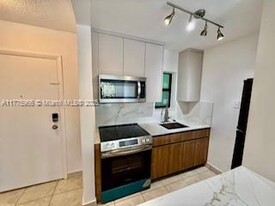 1530 SW 2nd St in Miami, FL - Building Photo