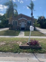 2962 Lincoln Blvd in Ft. Myers, FL - Building Photo