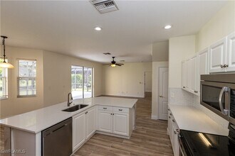 12391 Muddy Creek Ln in Ft. Myers, FL - Building Photo - Building Photo