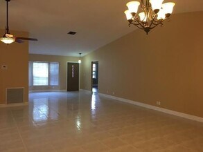 9555 NW 25th Ct in Coral Springs, FL - Foto de edificio - Building Photo