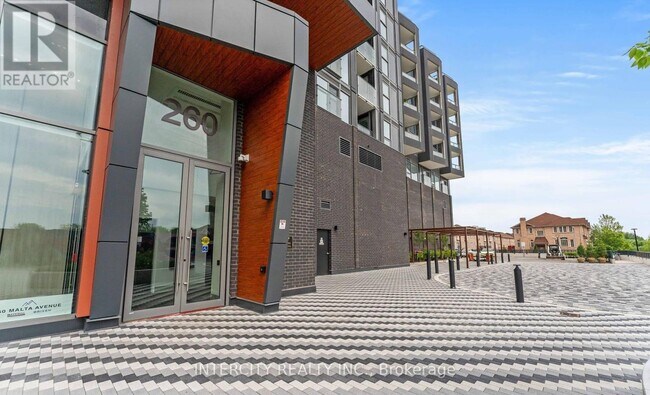 260-1260 Malta Ave. in Brampton, ON - Building Photo - Building Photo