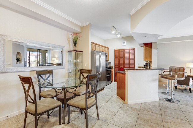 12930 Positano Cir in Naples, FL - Building Photo - Building Photo