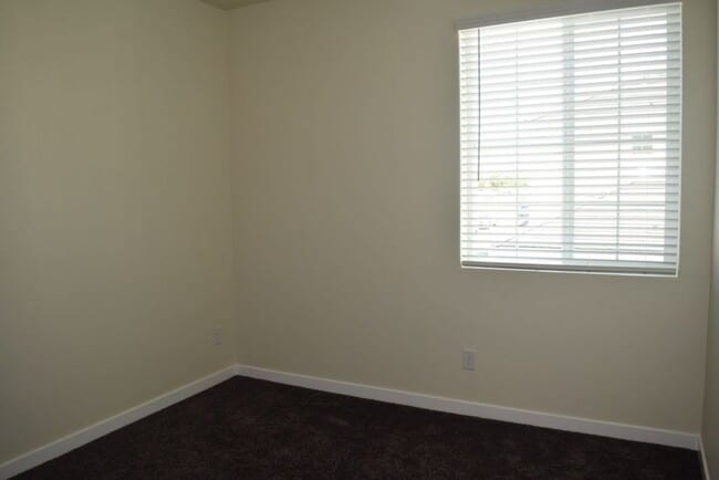 property at 3280 Chickadee Ct