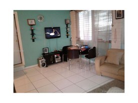 2608 NW 26th St in Miami, FL - Building Photo