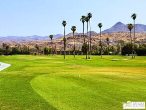 5304 Los Coyotes Dr in Palm Springs, CA - Building Photo - Building Photo