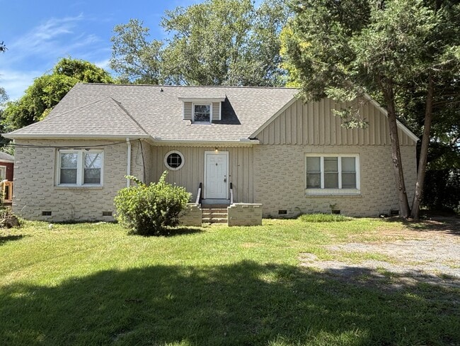 1417 Ebenezer Rd