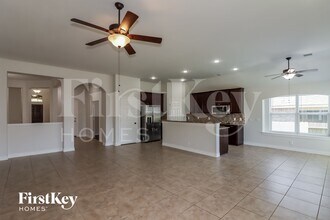 210 Terrace Creek Ct in Richmond, TX - Foto de edificio - Building Photo