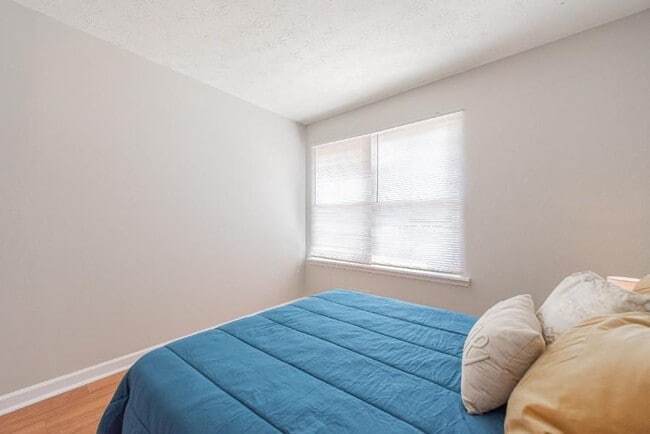 2628 Candler Woods Dr in Decatur, GA - Building Photo - Building Photo