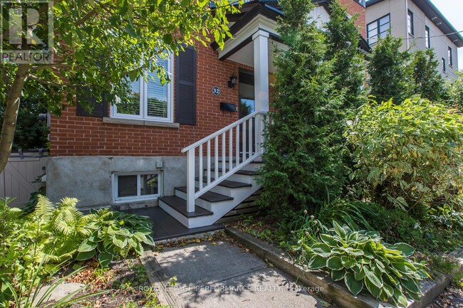 32 Pretoria Ave in Ottawa, ON - Building Photo - Building Photo