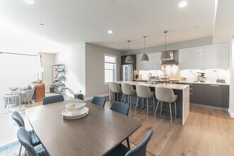 54 Pleasant St in Boston, MA - Building Photo - Building Photo