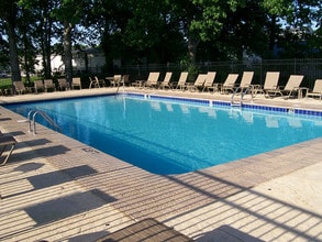 Saxony Apartment Homes in Cookeville, TN - Foto de edificio - Building Photo