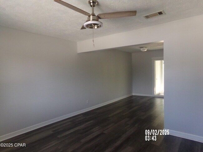 420 Venetian Way in Panama City, FL - Building Photo - Building Photo