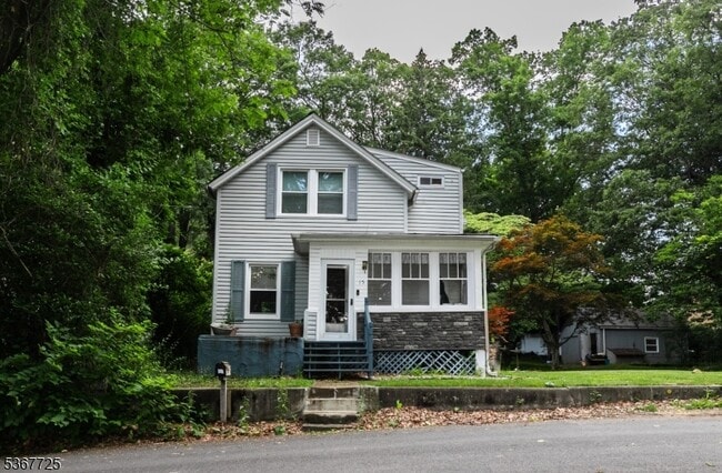 property at 15 Blakely Ave