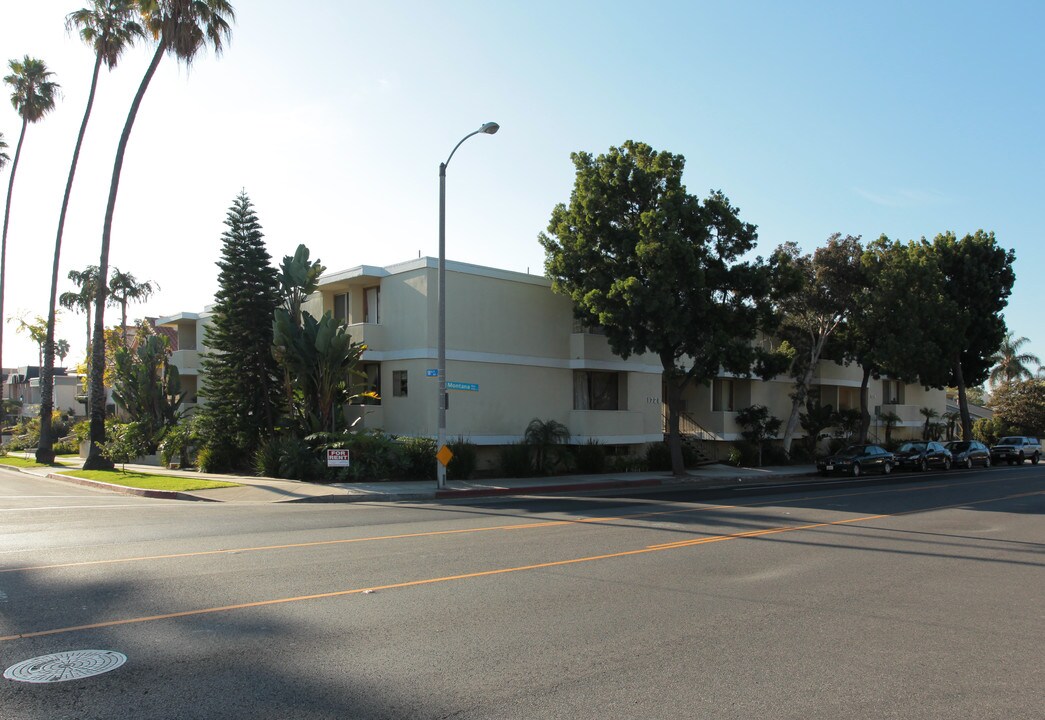 1724-1728 Montana Ave in Santa Monica, CA - Building Photo