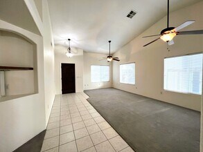 3013 Verdugo Ln in Bakersfield, CA - Building Photo - Building Photo