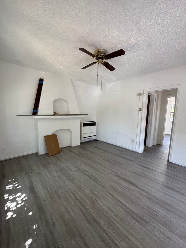 property at 5031 Romaine St