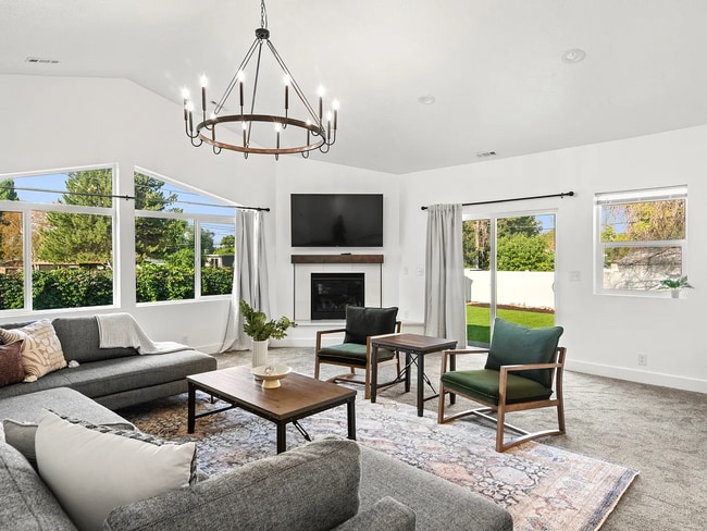 940 E Buddlea Dr in Sandy, UT - Building Photo - Building Photo