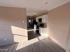 92 Main St in Corinth, NY - Building Photo - Building Photo