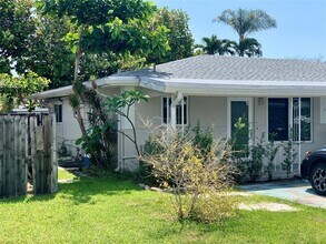 117-117 SE 2nd Ave in Dania Beach, FL - Building Photo - Building Photo