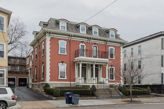 901-903 E Broadway St in Boston, MA - Building Photo - Building Photo