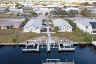 1322 Miramar St in Cape Coral, FL - Building Photo
