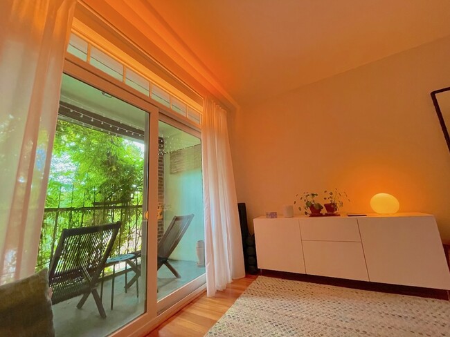 327 Huntington Ave, Unit 3 in Boston, MA - Building Photo - Building Photo