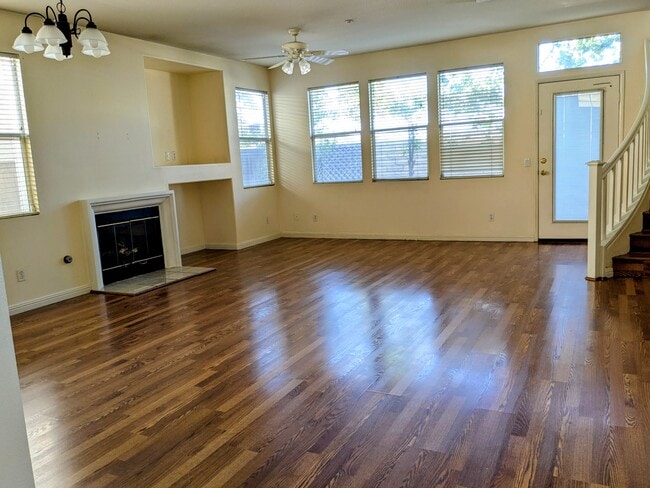 904 Calle Mar Vis in Oxnard, CA - Building Photo - Building Photo