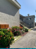 454 S Oak Knoll Ave, Unit 3 in Pasadena, CA - Building Photo