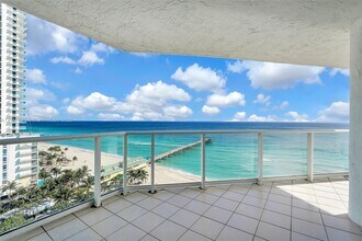 16485 Collins Ave in Sunny Isles Beach, FL - Building Photo - Building Photo