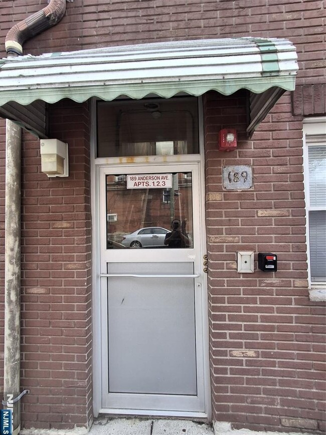 189 Anderson Ave in Fairview, NJ - Building Photo - Building Photo
