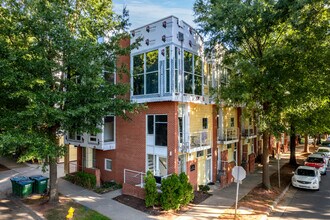 Lofts Dilworth in Charlotte, NC - Building Photo - Building Photo