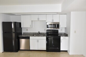 2472 NE 5th Ave in Boca Raton, FL - Building Photo - Building Photo