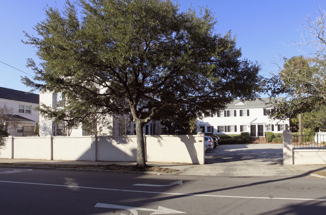 301 Broad St in Charleston, SC - Building Photo