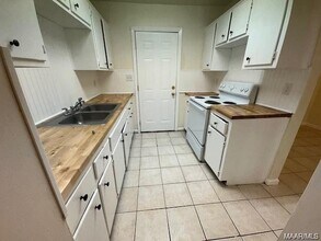 6228 S Hampton Dr in Montgomery, AL - Building Photo - Building Photo