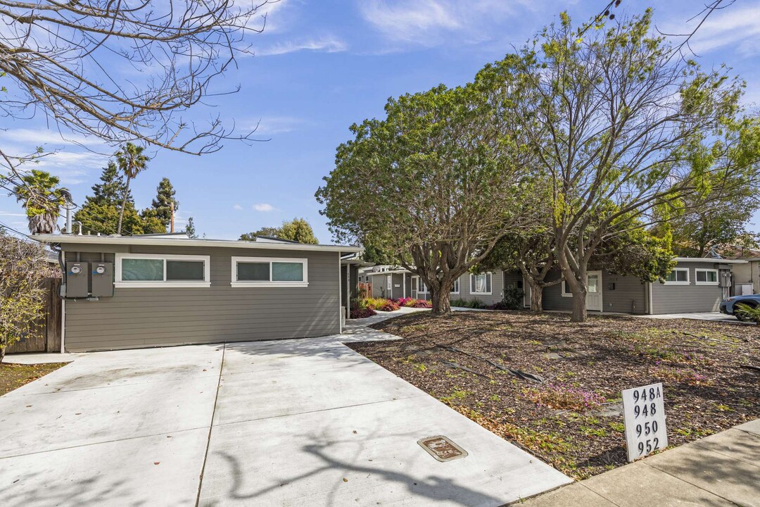 948 15th Ave in Redwood City, CA - Building Photo