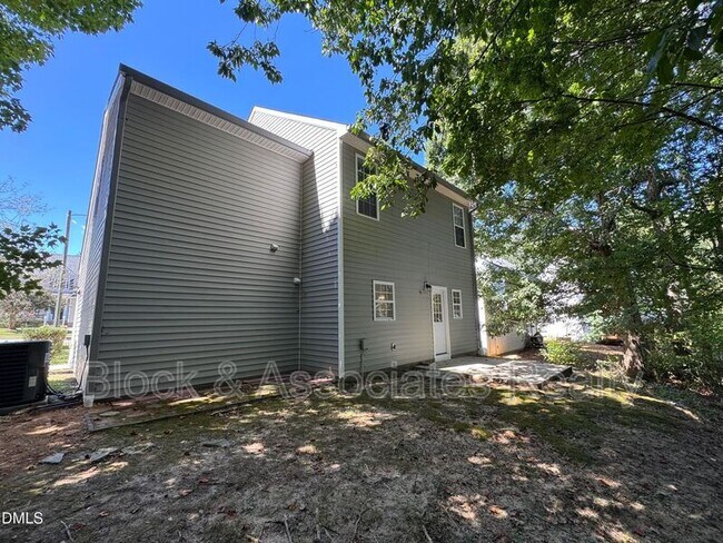 110 Tortola Pl in Knightdale, NC - Building Photo - Building Photo