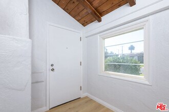 2107 W 84th Pl in Los Angeles, CA - Building Photo - Building Photo