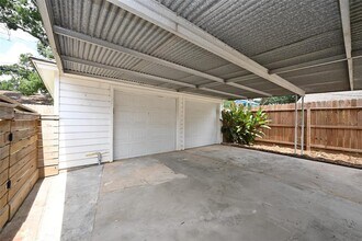 3007 Maple Grove Ln in Houston, TX - Building Photo - Building Photo