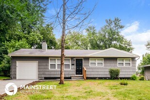 707 Mulberry St in Belton, MO - Building Photo