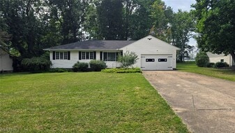 6862 Westview Dr in Brecksville, OH - Building Photo